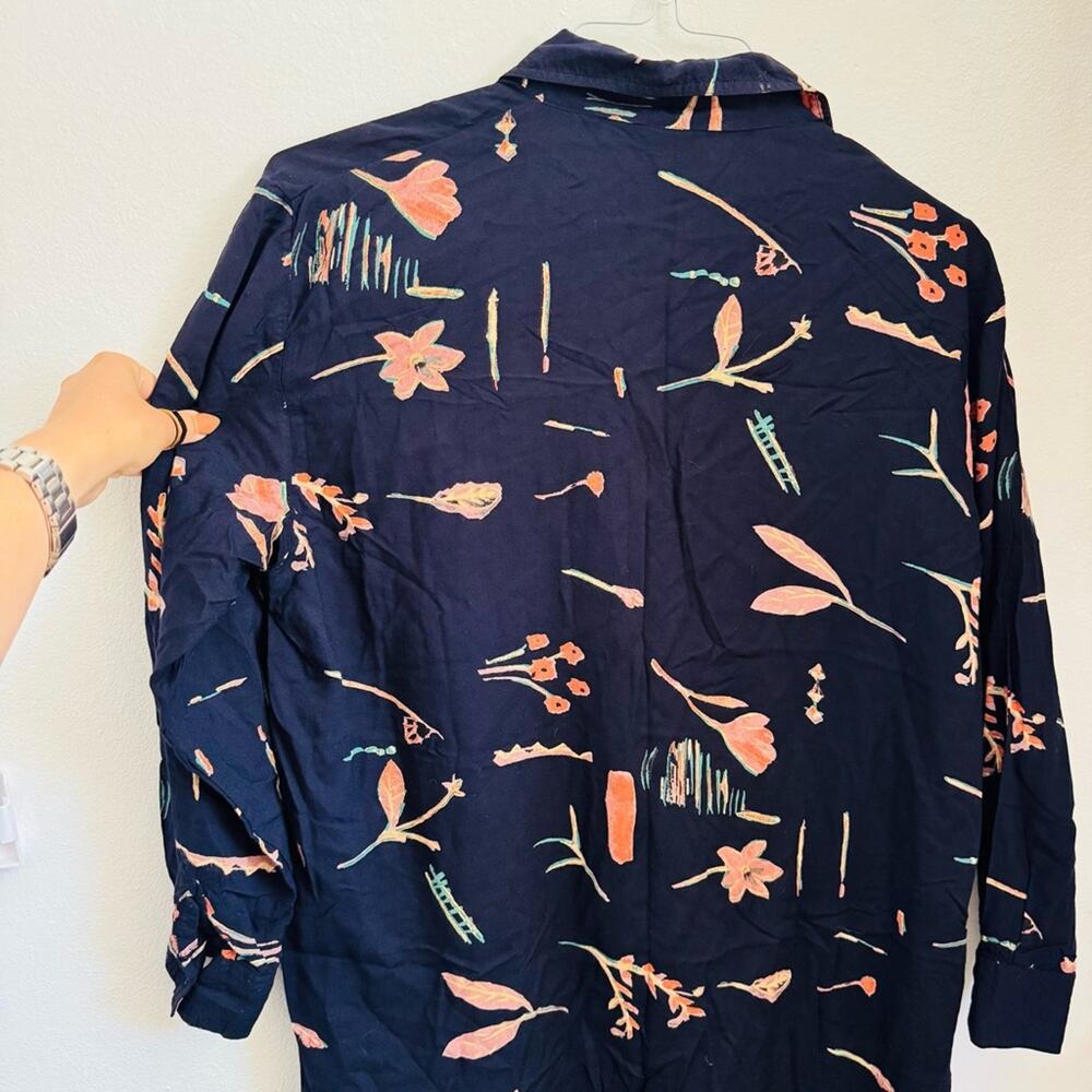 VINTAGE 90s SAND PIPER Dark Navy Blue Beige Abstract Floral Blouse Shirt Top M - Picture 10 of 14